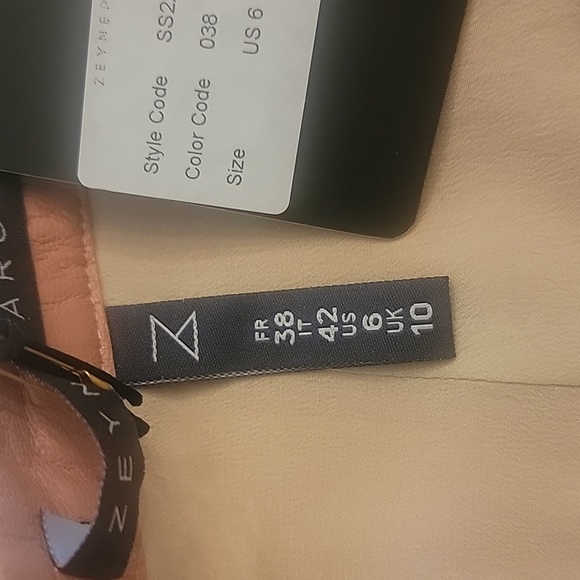 💕NWT Zeynap Arcay Pink Leather Shorts - Picture 7 of 11